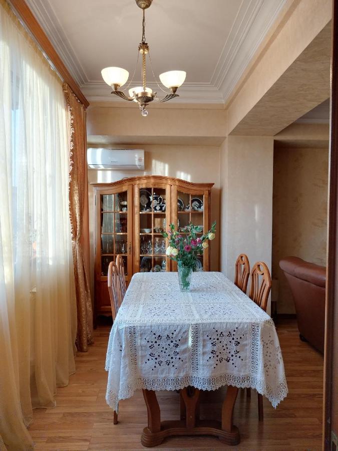 Lesi Apartament Yerevan Ngoại thất bức ảnh